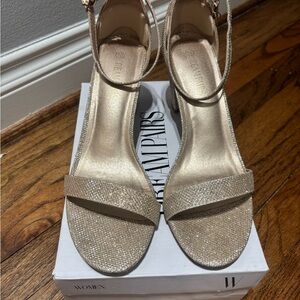 Dream Pairs Glittering Gold Heels